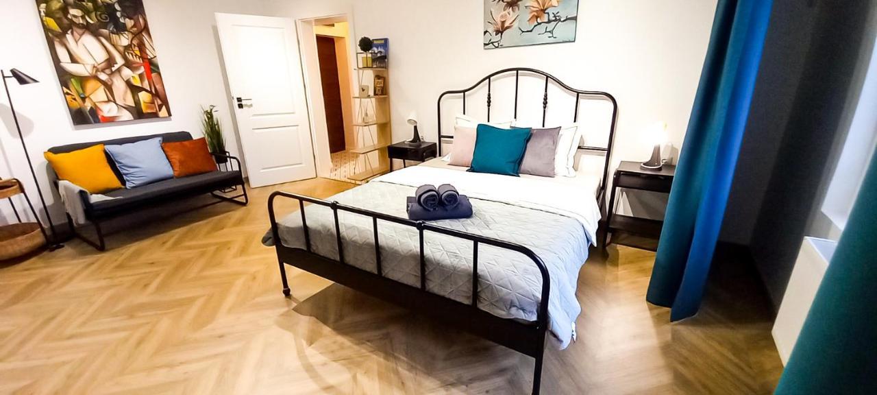 Timpuri Noi Studio With Self Check In Apartment Bucharest Luaran gambar