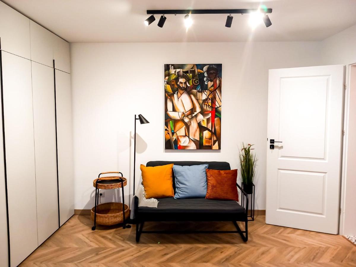 Timpuri Noi Studio With Self Check In Apartment Bucharest Luaran gambar
